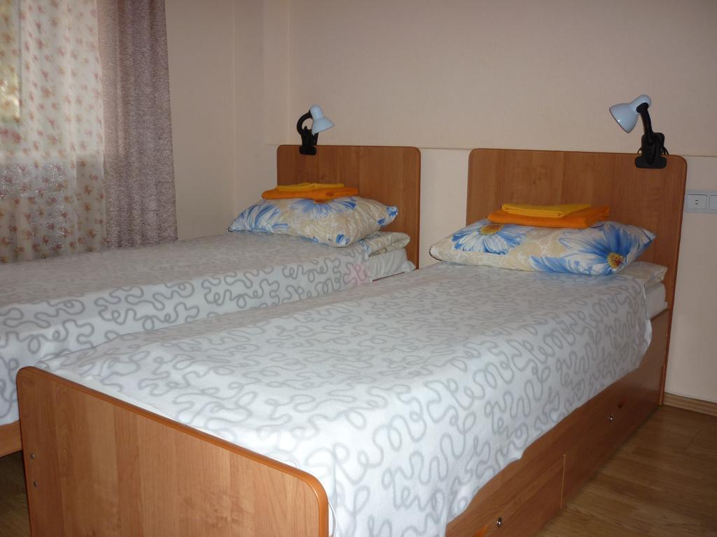 Guest Rooms Apelsin Izhevsk Bilik gambar